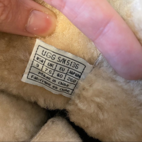 UGG light gray suede leather Cove lace up booties 9 - Picture 12 of 13